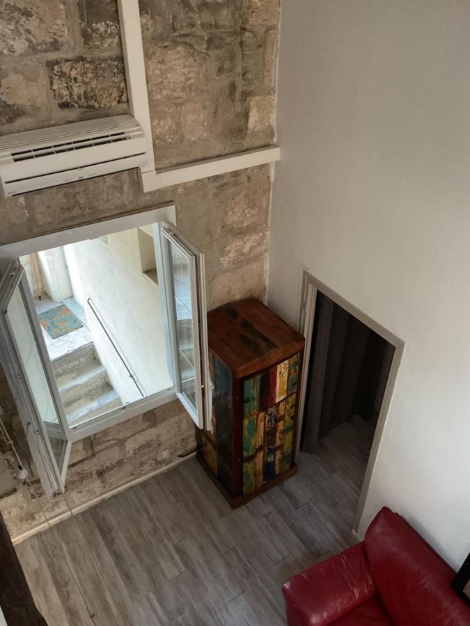 Apartament Place Aux Herbes Nîmes Zewnętrze zdjęcie