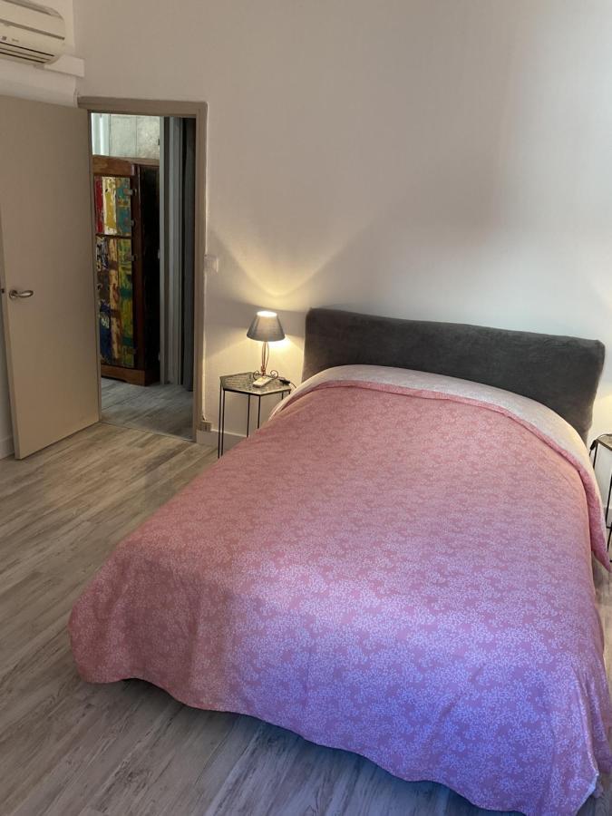 Apartament Place Aux Herbes Nîmes Zewnętrze zdjęcie
