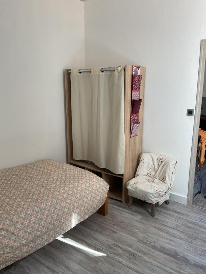Apartament Place Aux Herbes Nîmes Zewnętrze zdjęcie