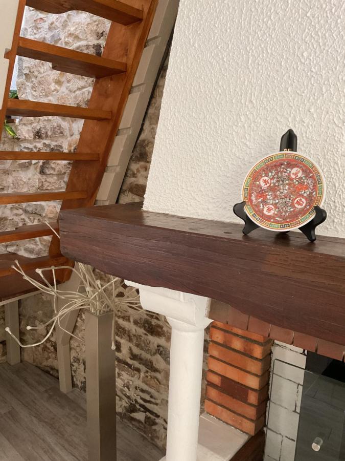 Apartament Place Aux Herbes Nîmes Zewnętrze zdjęcie