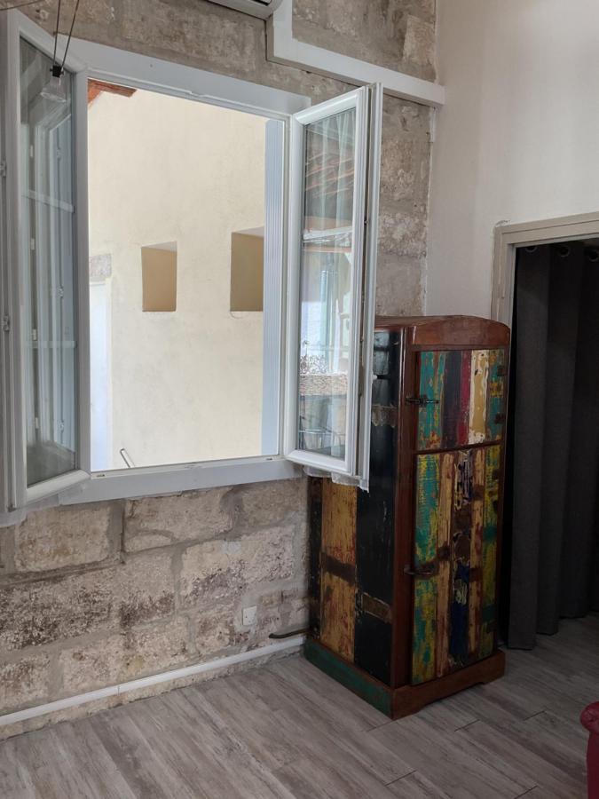 Apartament Place Aux Herbes Nîmes Zewnętrze zdjęcie