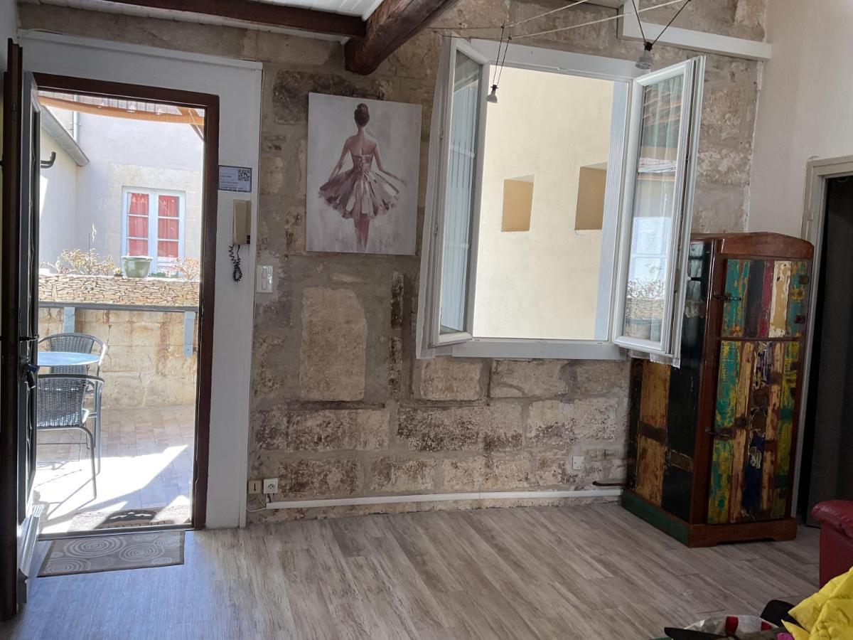 Apartament Place Aux Herbes Nîmes Zewnętrze zdjęcie