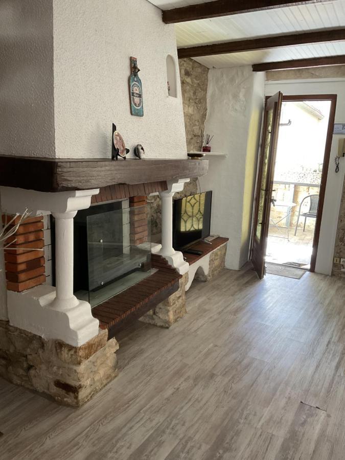 Apartament Place Aux Herbes Nîmes Zewnętrze zdjęcie