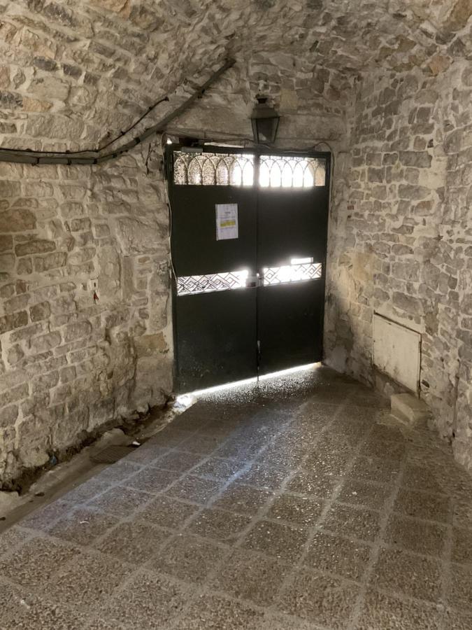 Apartament Place Aux Herbes Nîmes Zewnętrze zdjęcie